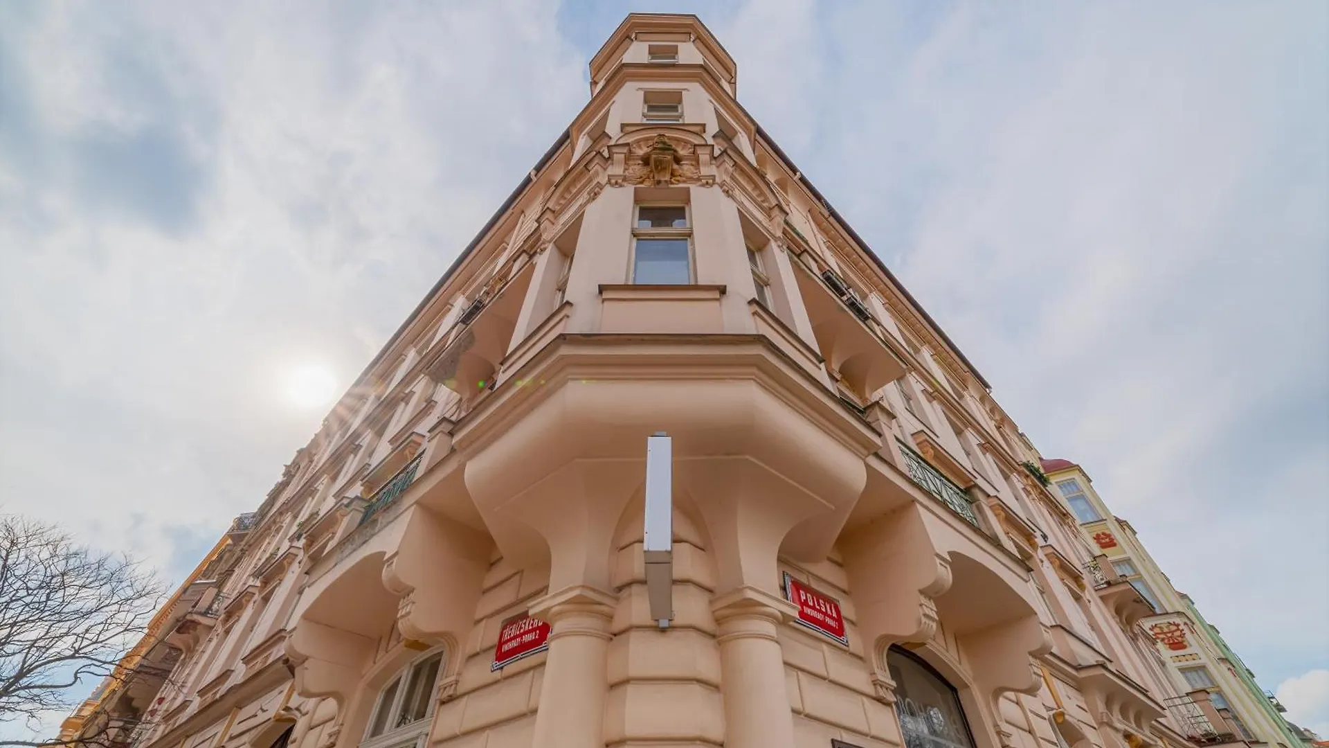 Vintage Vogue Apartment By Rentez Prague